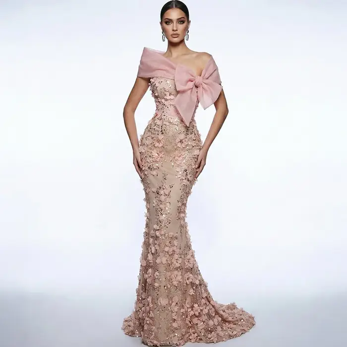 Robe de soirée sirène élégante en tulle ornée de fleurs pailletées pour bal de promotion, mariage et soirées de gala