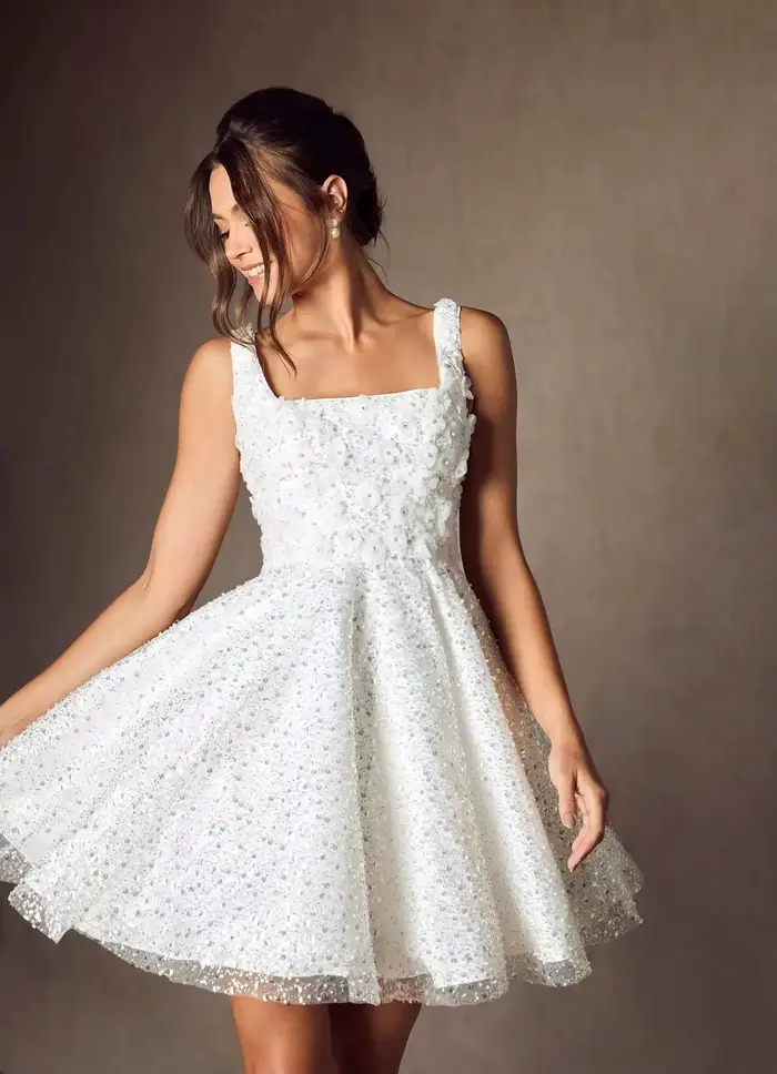 Robe de mariée à paillettes et perles en tulle style mini avec col carré et dos à lacets pour adolescent