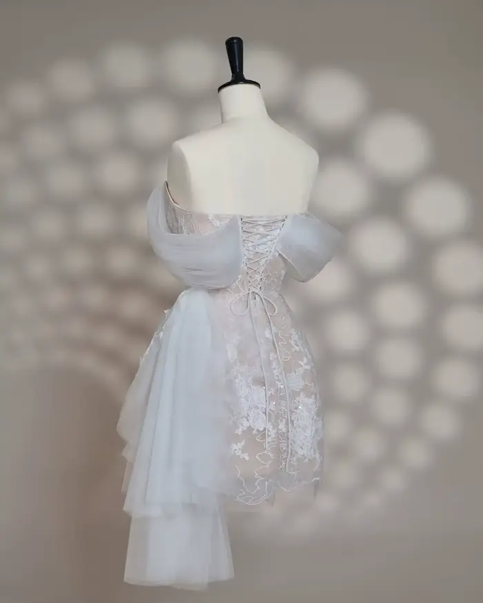 Robe de soirée de mariage courte élégante blanche en dentelle