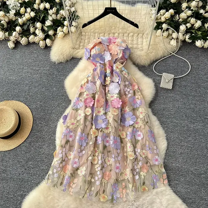 Robe d'été légère de luxe à fleurs tridimensionnelles, sans bretelles, à la mode, élégante, cintrée 