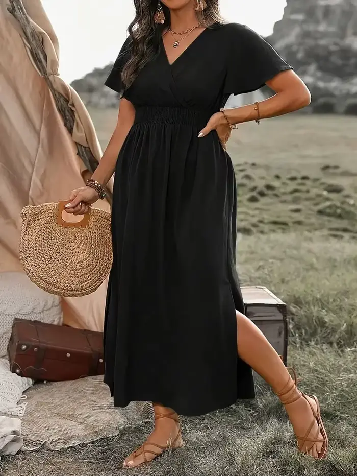 Robe chic grande taille polyester col en V manches courtes flatteuse fente latérale été pour femmes occasions spéciales