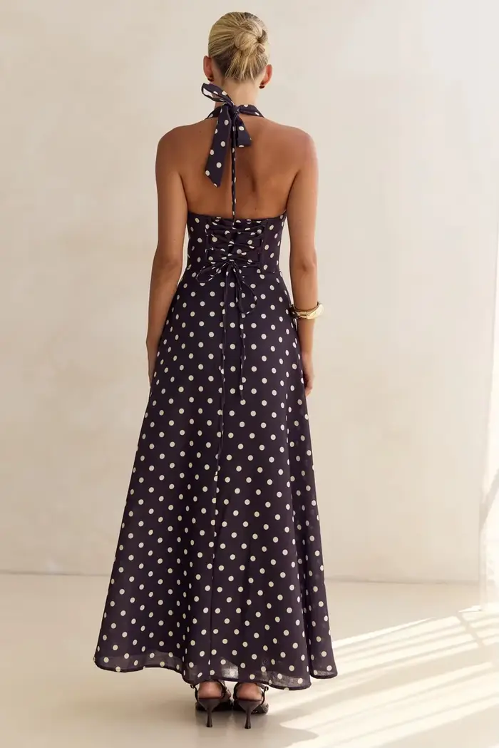 Robe longue col halter sans manches dos ouvert imprimé à pois fluides d'été pour femmes occasions spéciales