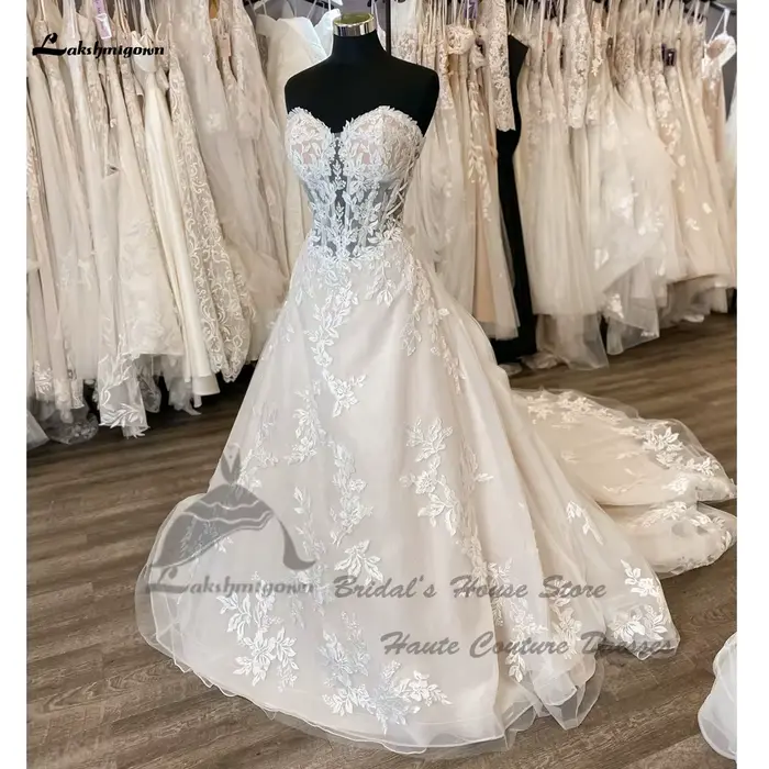 Robe de mariée en dentelle champagne pour femme