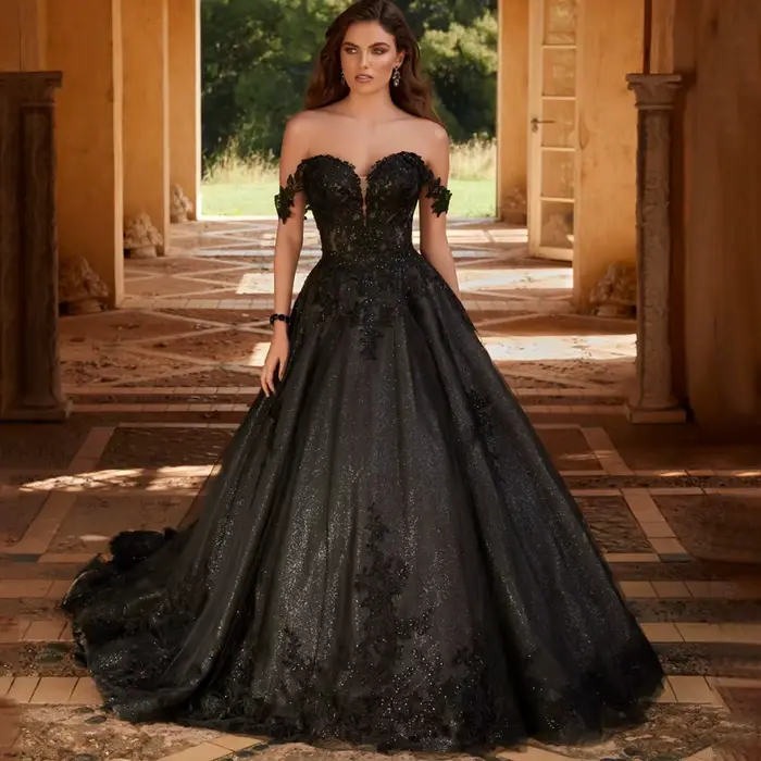 Robe de mariée noire, épaules dénudées, classique, en Tulle brillant, ligne a, longueur au sol, dos