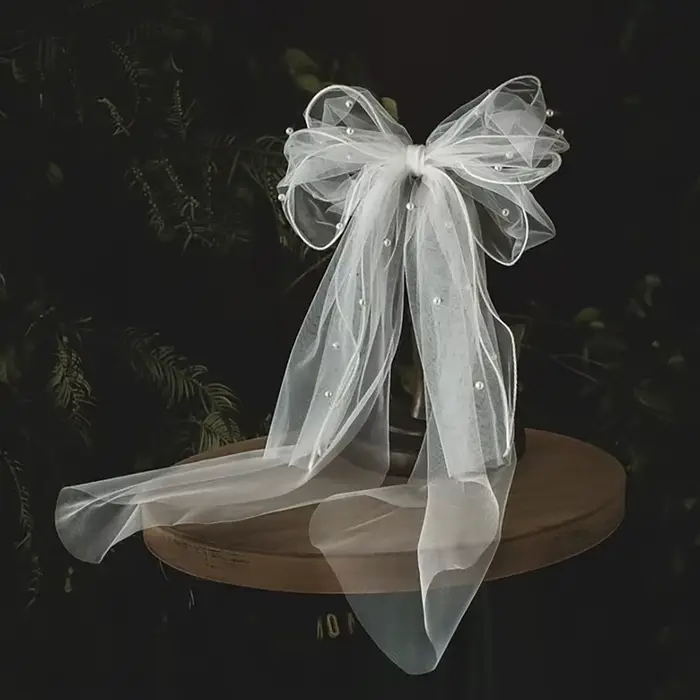 Voile de mariée romantique multicouche en gaze et dentelle, blanc, élégant, court, avec nœud en perl