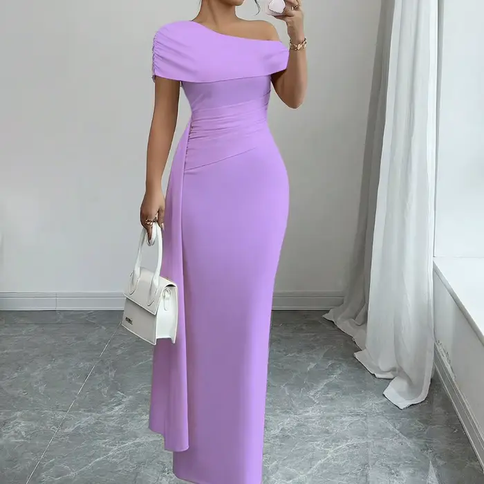 Robes pour femmes Printemps-Été 2026 Nouvelle Collection Couleur Unie Col Asymétrique Manches Courtes Coupe Ajustée Élégante Robe Longue