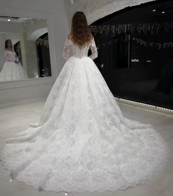 Robes de mariée de luxe en dentelle complète
