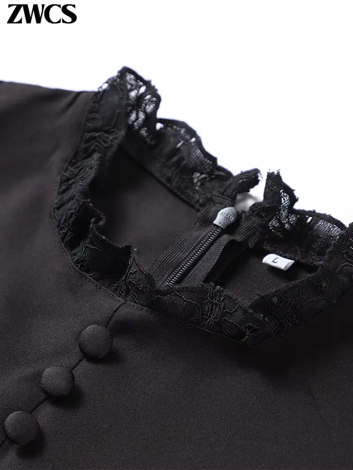 Robe noire à volants et col montant pour femmes