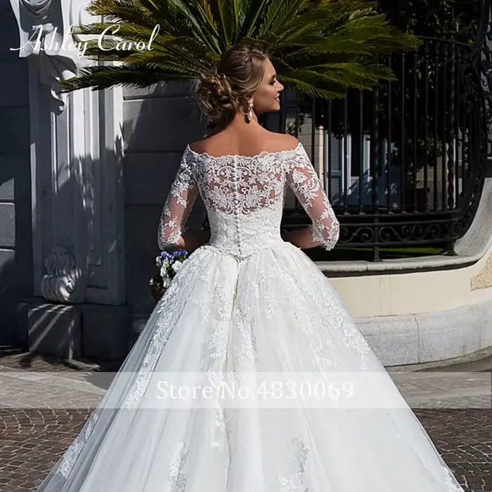 Robe de bal Ashley Carol col bateau avec veste luxe train de chapelle princesses mariées occasions spéciales