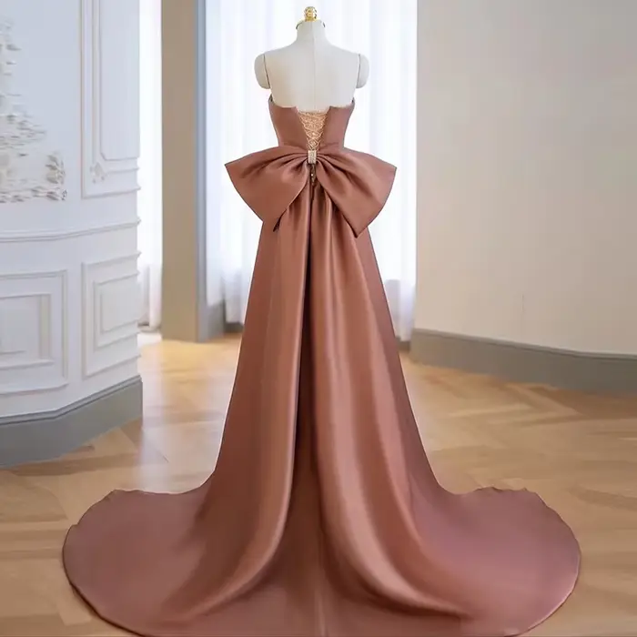 Robe de soirée sans bretelles en soie et organza pour femmes occasions spéciales mariage banquets elegance française
