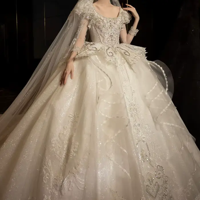 Robe de mariée en dentelle personnalisée pour femme