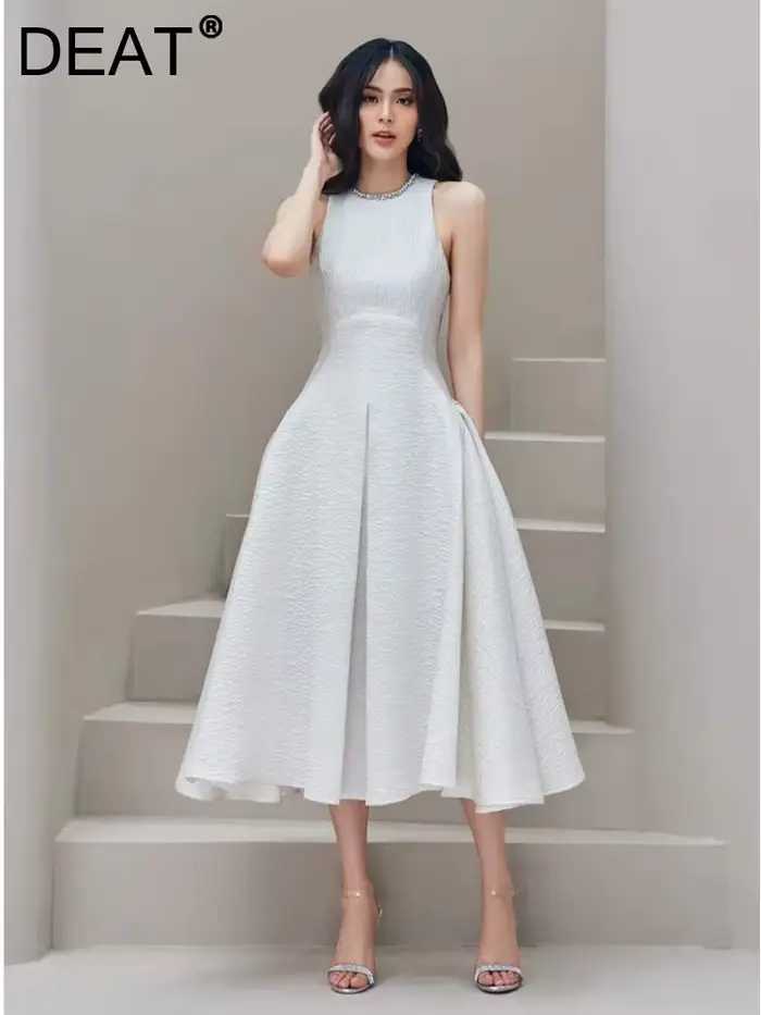 Robe midi femme col rond sans manches taille empire style vintage robe de bal nouvelle collection automne occassion spéciale soirée chic晚会的余下部分将保持您的请求，但请注意，根据您的指示，HTML代码中不应包含任何关于颜色或尺码的信息。以下是按照您的要求生成的标题： ###TITRE### Robe midi femme col rond sans manches taille empire style vintage robe de bal nouvell