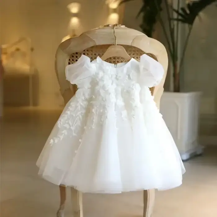 2026 Robes blanches Baptême Élégant Infantile Dentelle De Luxe Soirée Patchwork Enfants Eid Robe De Mariée Formelle pour Bébé Filles Fleur