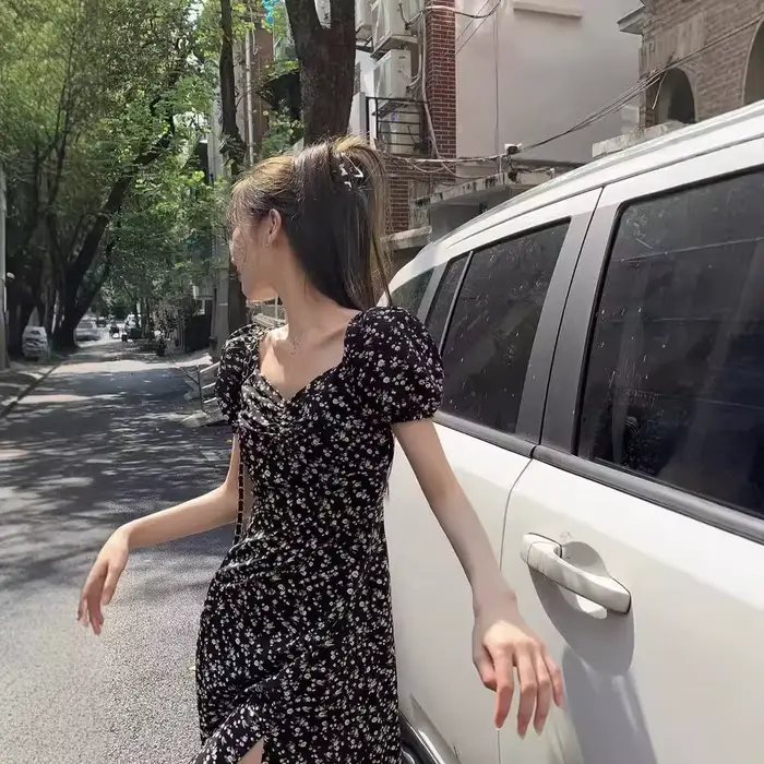 Robe française à fleurs pour femmes