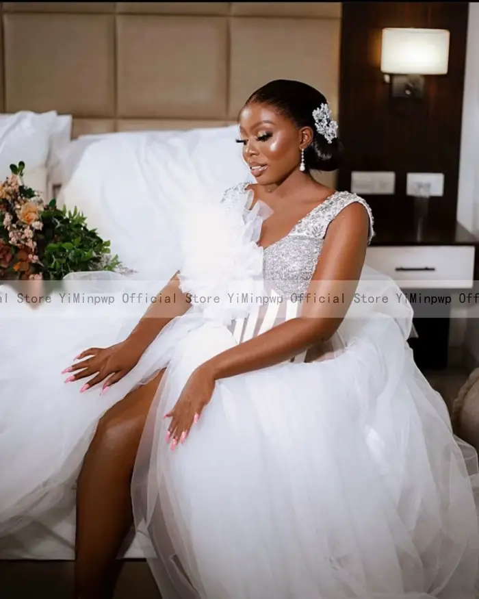 Robes de mariée blanches personnalisées