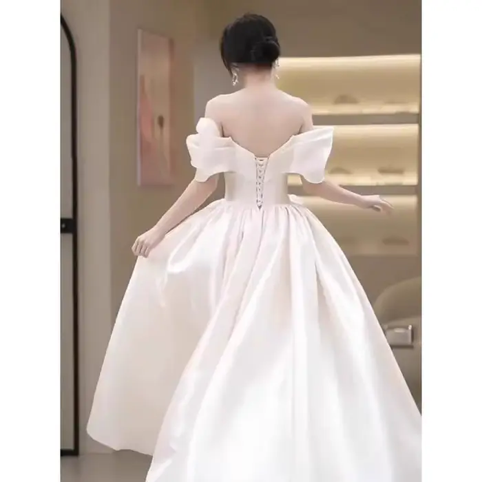 Robe de mariée légère en Satin