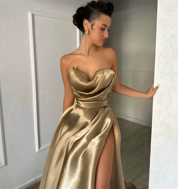 Robe de soirée trapèze drapée