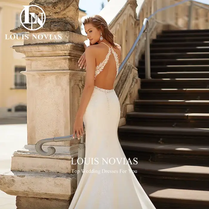 LOUIS NOVIAS robes De mariée sirène pour femme col rond brodé découpé Satin robe