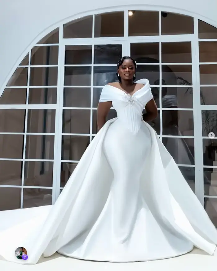 Robes de mariée sirène africaines style princesse avec traîne détachable, épaules dénudées, froncées