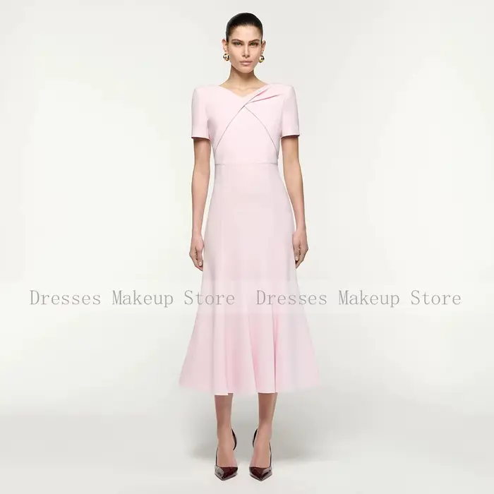 Robe cocktail sirène personnalisable avec décolleté cuillère et dos croisé pour femmes de toutes occasions formelles