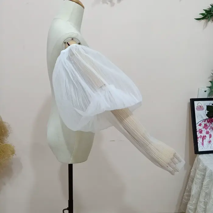 Ensemble de Manches de Mariage en Tulle Plissé Silhouette de Crêpe Boho Rêveur Accessoires Simples pour Mariée Chic Occasions Spéciales