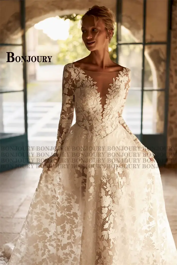 Robes de mariée modernes BONJOURY pour la mariée avec appliques