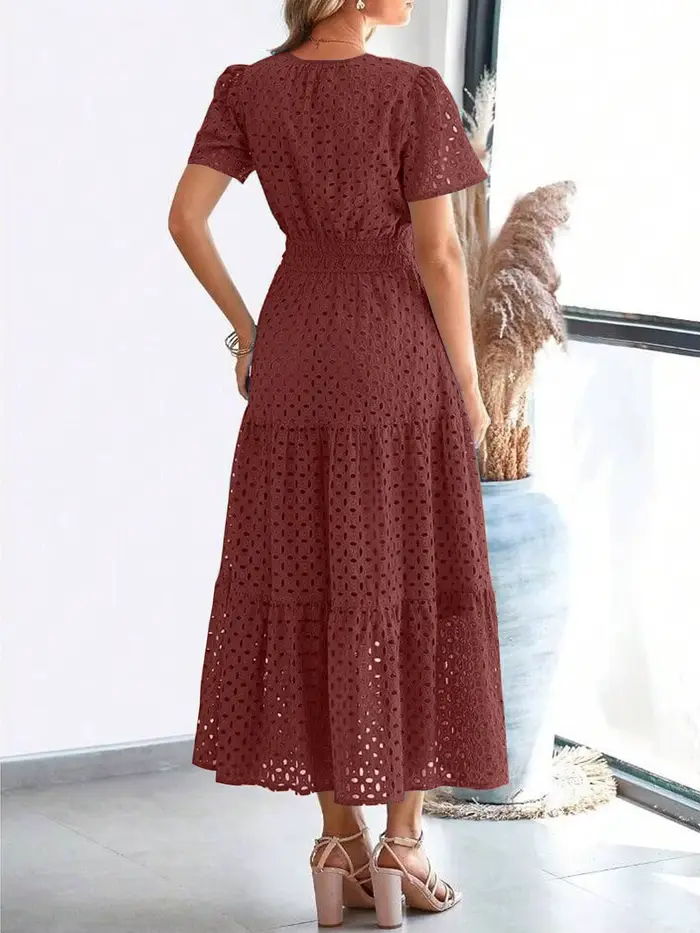 Robe midi pour femme, chic et polyvalente pour toutes les occasions
