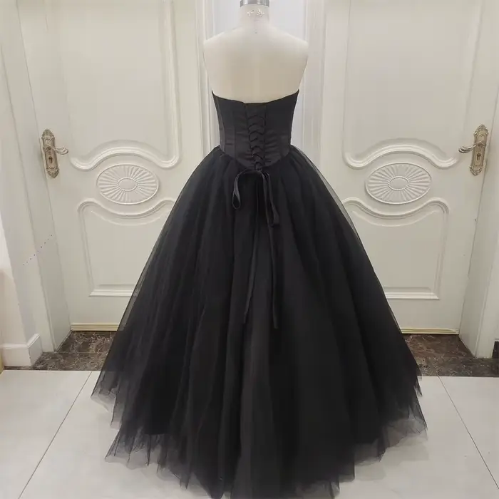 ZJHau23-Robe de Mariée Noire Gothique Personnalisée