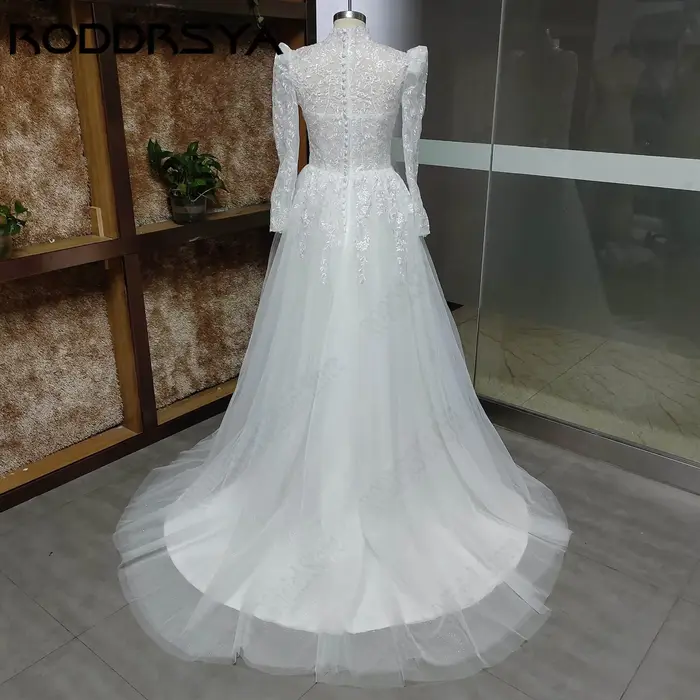 Robe de mariée bohème personnalisée à col rond pour patients