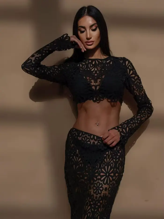 Blanc élégant broderie évider robes de plage ensemble Sexy voir si haut court jupes longues femmes ensembles été