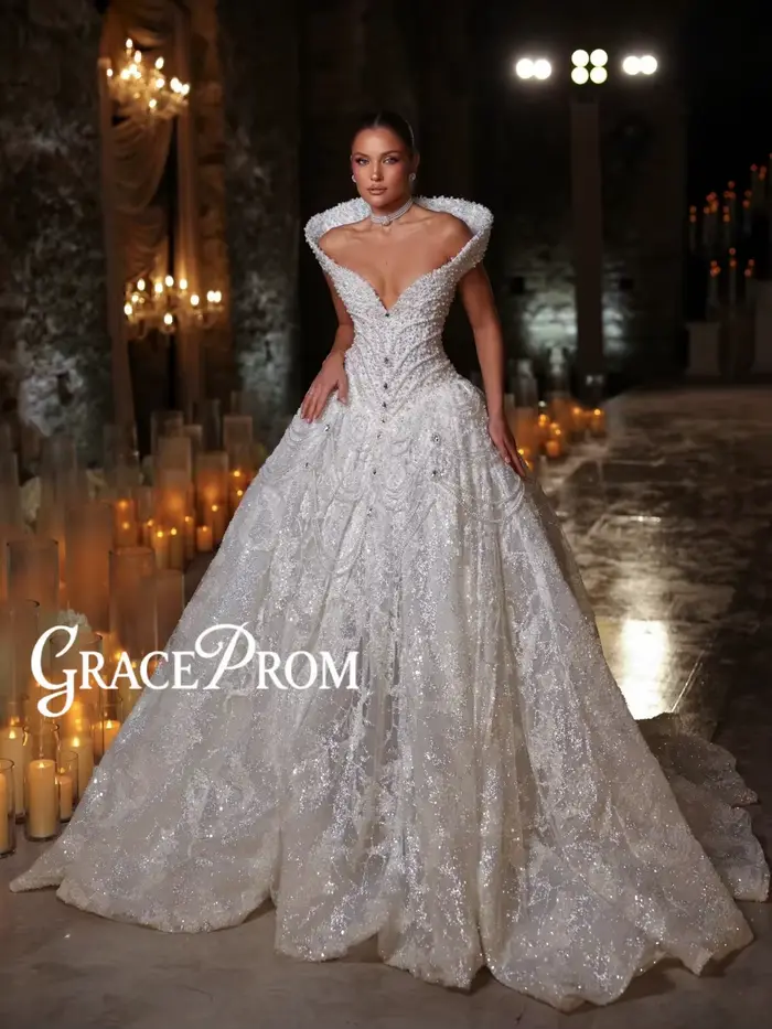 Robe de mariée princesse à épaules dénudées