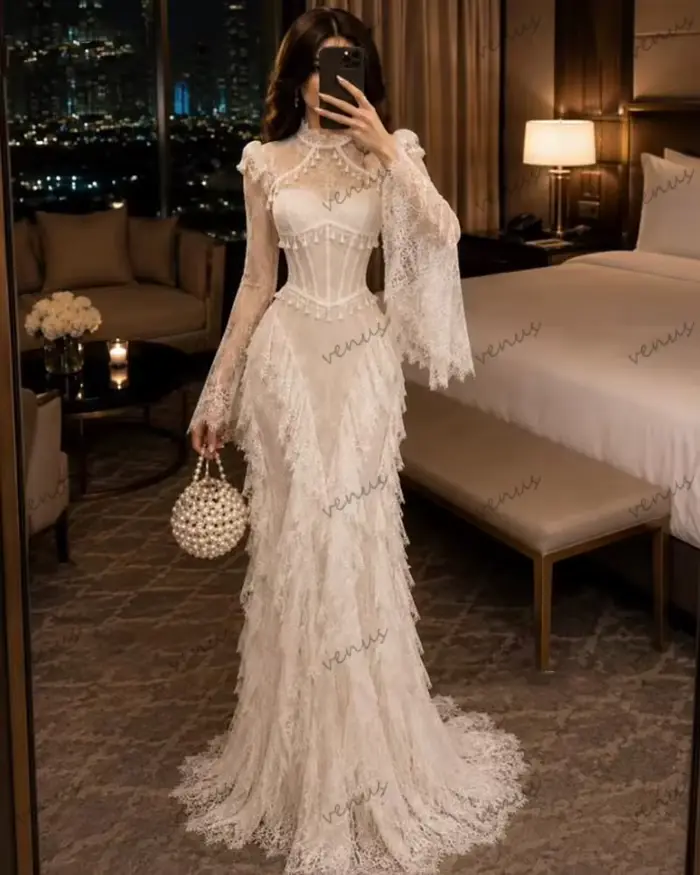 Robes de mariée bohèmes vintage en dentelle à volants modestes pour femmes