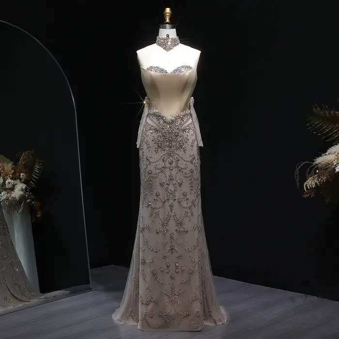 Sharon Said luxe dubaï Champagne sirène robe de soirée avec tour de cou et gants pour les femmes