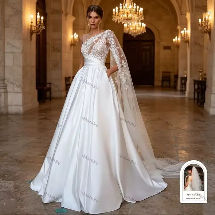 Robes de mariée classiques en satin coupe A-line, robes de mariée à volants en dentelle, charmantes 