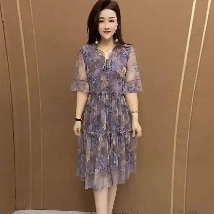 Robe d'été bohème à imprimé floral vert avec manches bouffantes