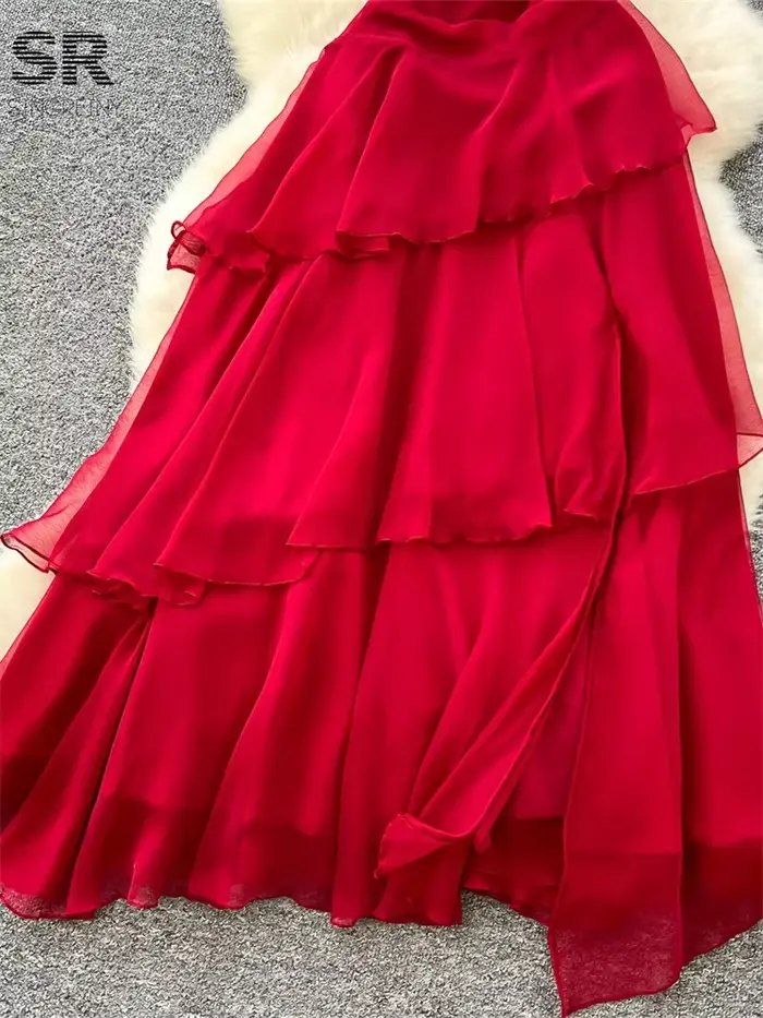 Robe de plage rouge d'été sans bretelles plissée longue pour femmes avec volants irréguliers pour occasions estivales et soirées vintage
