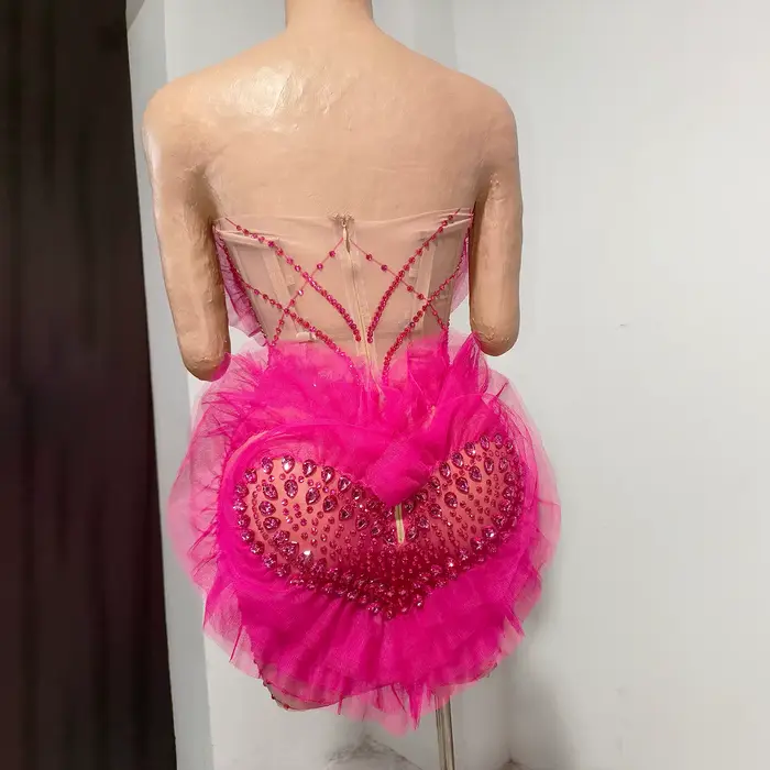 Nouvelle robe mini rose sexy 3D à volants en forme de cœur