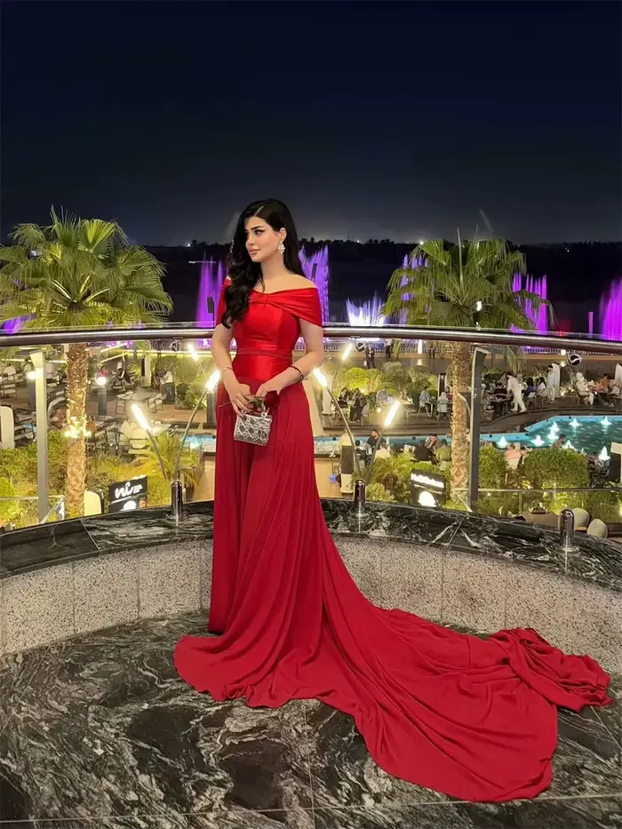 Contessa dubaï personnalisé vraie robe de bal rouge avec bande de satin cathédrale Train robes de no