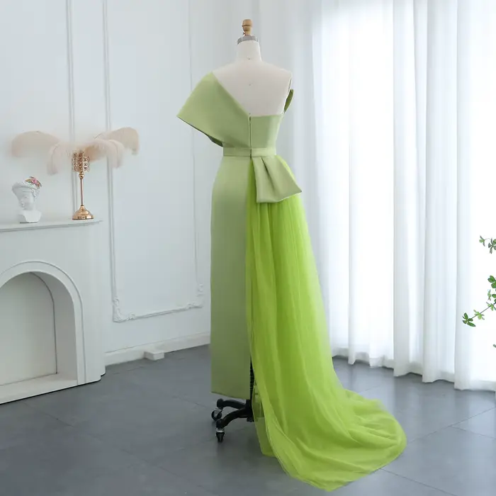 Robe de soirée Sharon Said exquise avec train de balayage et décoration en perles et cristal pour femmes occasions spéciales vert sauge