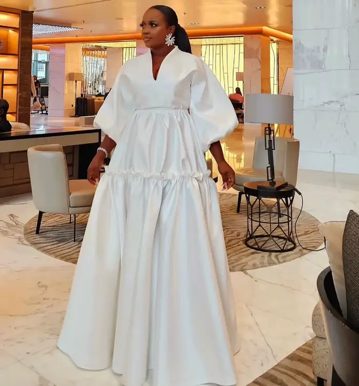 Peignoir de mariée en satin à manches courtes pour femmes