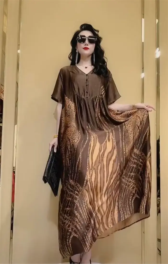 Robe longue en soie glacée pour femmes