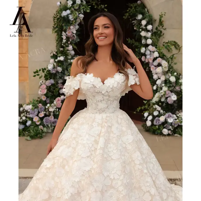 Robe de mariée Lela Acra épaules dénudées moderne avec train de la cour pour femmes romantique et confortable pour mariages occasions spéciales