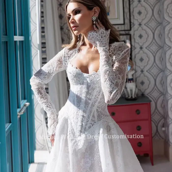 Robes de mariée personnalisées dentelle élégante à manches longues a-ligne bouton Boho robes de mariée robe de mariée