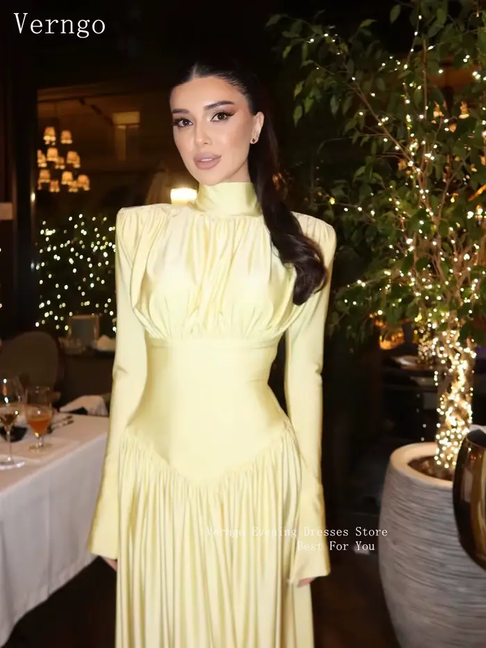 Verngo – robe de soirée moderne en satin jaune