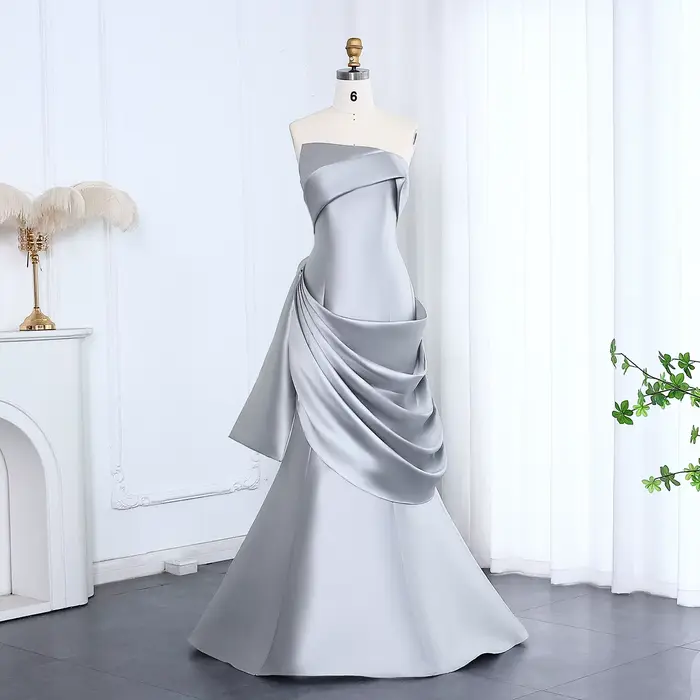 Robe de soirée élégante pour femme Sharon Said, en satin argenté, style sirène drapé, sans bretelles
