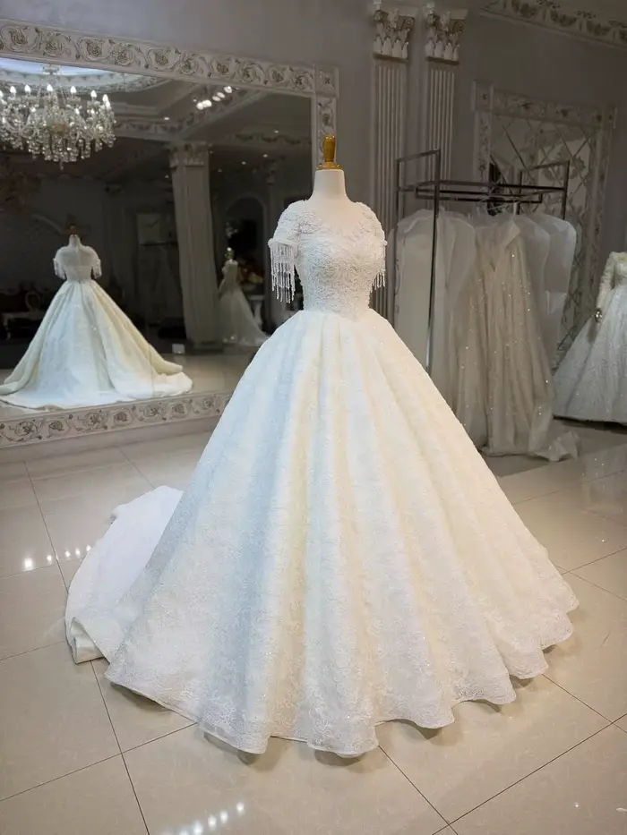 Robes de mariée princesse scintillantes personnalisées
