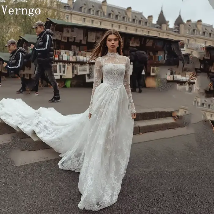 Verngo élégant ivoire dentelle robes de mariée femmes col haut manches longues une ligne
