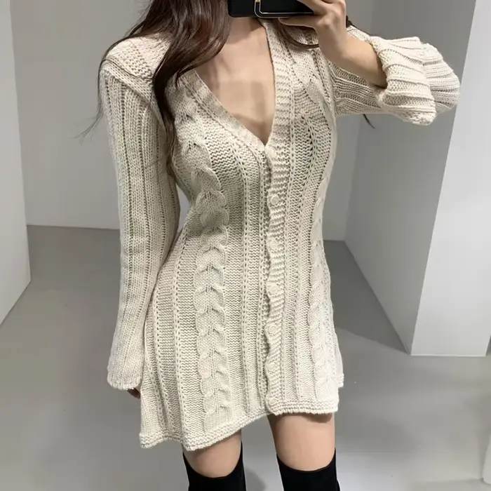Robe pull pour femme tricotée en polyester avec décolleté en V et manches évasées pour automne-hiver occasions spéciales adolescents