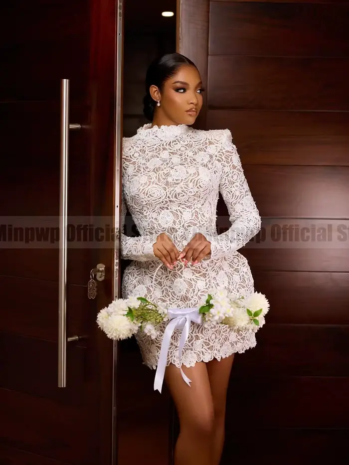 Robe de mariée courte moderne à manches longues personnalisable pour cérémonie civile et occasions spéciales