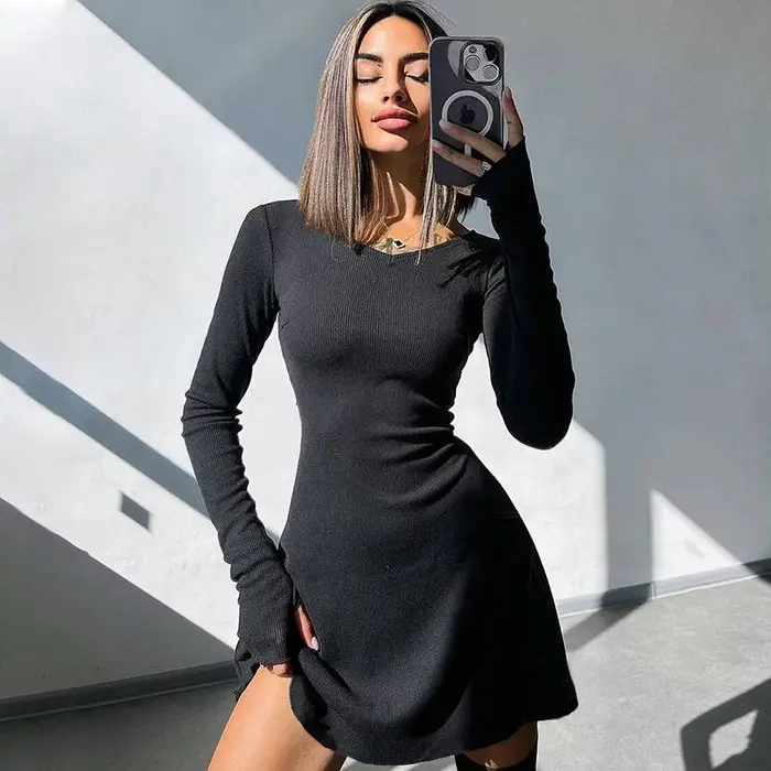 Femmes élégantes et jolies robes automne hiver nouveau noir Sexy robe courte femme col en V à manches longues mince